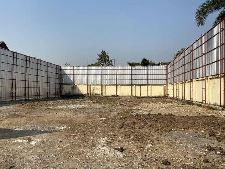 800 ตร.ม.ที่ดินสำหรับ ขายใน คลองตันเหนือ รูปที่ 3