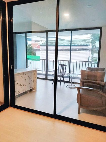 ตกแต่งครบ อื่นๆ 500 ตร.ม. 4 ห้องนอน 5 ห้องน้ำ ทาวน์เฮาส์สำหรับ ขายใน ลาดพร้าว รูปที่ 2