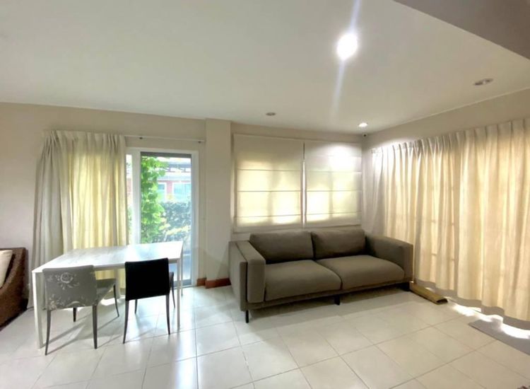 ตกแต่งครบ อื่นๆ 202 ตร.ม. 3 ห้องนอน 4 ห้องน้ำ ทาวน์เฮาส์สำหรับ ขายใน นวมินทร์ รูปที่ 2