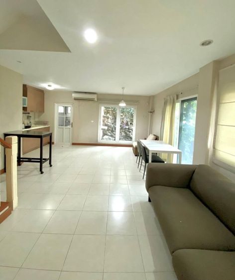 ตกแต่งครบ อื่นๆ 202 ตร.ม. 3 ห้องนอน 4 ห้องน้ำ ทาวน์เฮาส์สำหรับ ขายใน นวมินทร์