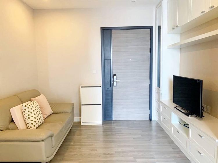 47 ตร.ม. 1 ห้องนอน 1 ห้องน้ำ คอนโดสำหรับ ขาย &amp; เช่าใน สีลม