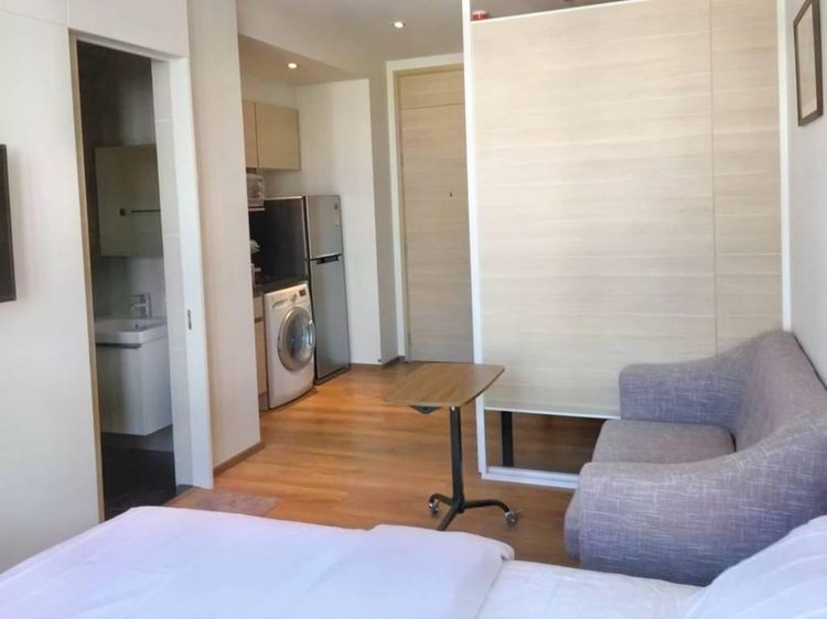 ตกแต่งครบ 2018 อื่นๆ 28 ตร.ม. สตูดิโอ 1 ห้องน้ำ คอนโดสำหรับ ขายใน คลองตัน