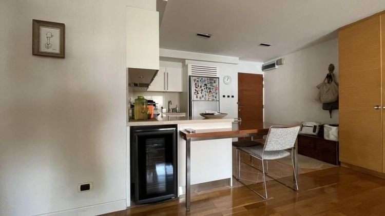 ตกแต่งครบ 2010 อื่นๆ 76 ตร.ม. 2 ห้องนอน 2 ห้องน้ำ คอนโดสำหรับ ขายใน สีลม รูปที่ 3