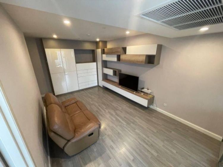 ตกแต่งครบ 2015 Land and Houses 50 ตร.ม. 1 ห้องนอน 1 ห้องน้ำ คอนโดสำหรับ ขายใน สีลม รูปที่ 3