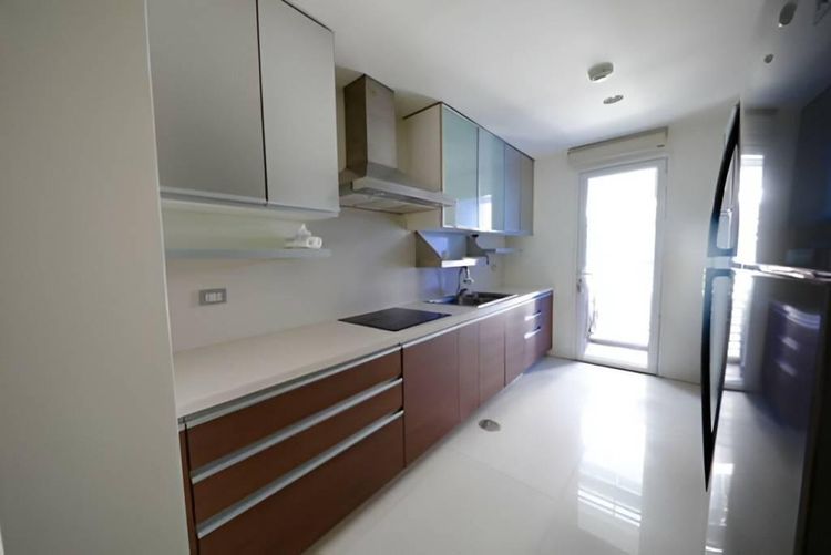 ตกแต่งครบ 2010 อื่นๆ ขาย Avenue 61 Condominium 3 ห้องนอน 3 ห้องน้ำ 166 ตารางเมตร รูปที่ 2