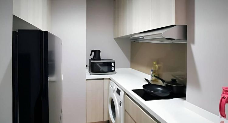 ตกแต่งครบ 2013 LPN Development 55 ตร.ม. 2 ห้องนอน 2 ห้องน้ำ คอนโดสำหรับ ขายใน คลองตัน รูปที่ 2