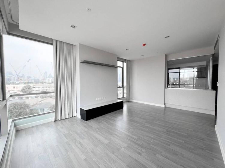 ตกแต่งครบ 2016 Land and Houses ขาย The Room Rama 4 2 Bed 2 Bath 80 Sqm รูปที่ 2