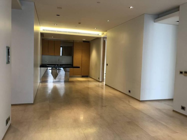 104 ตร.ม. 2 ห้องนอน 2 ห้องน้ำ คอนโดสำหรับ ขายใน สีลม