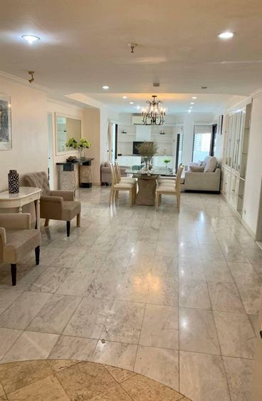 ตกแต่งครบ 2010 อื่นๆ 198 ตร.ม. 3 ห้องนอน 3 ห้องน้ำ คอนโดสำหรับ ขายใน คลองตันเหนือ รูปที่ 3