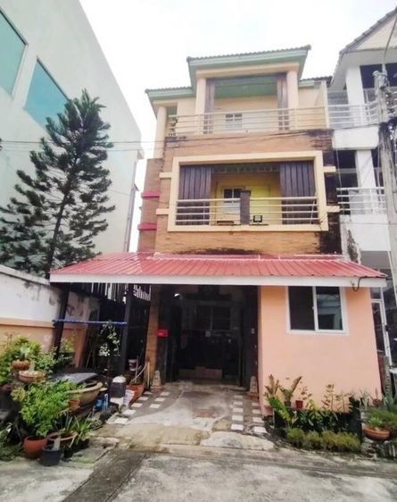 ทาวน์เฮ้าส์ ทาวน์อินทาวน์ ถนนศรีวรา