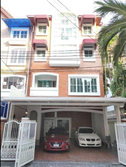 ตกแต่งครบ อื่นๆ 575 ตร.ม. 4 ห้องนอน 4 ห้องน้ำ ทาวน์เฮาส์สำหรับ ขายใน ช่องนนทรี รูปที่ 2