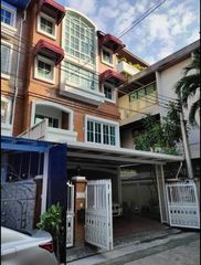 575 ตร.ม. 4 ห้องนอน 4 ห้องน้ำ ทาวน์เฮาส์สำหรับ ขายใน ช่องนนทรี
