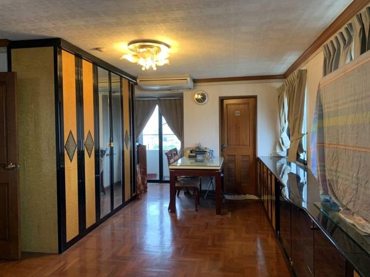 ตกแต่งครบ 2010 อื่นๆ 124 ตร.ม. 2 ห้องนอน 2 ห้องน้ำ คอนโดสำหรับ ขายใน ตลาดน้อย