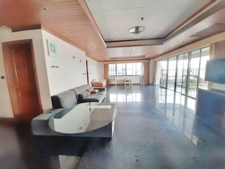 ตกแต่งครบ 2010 อื่นๆ 600 ตร.ม. 5 ห้องนอน 5 ห้องน้ำ คอนโดสำหรับ ขายใน คลองตัน