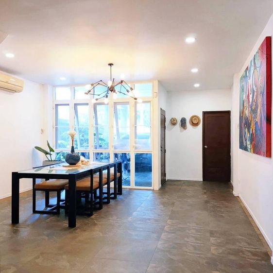 ตกแต่งครบ อื่นๆ 400 ตร.ม. 4 ห้องนอน 4 ห้องน้ำ ทาวน์เฮาส์สำหรับ ขายใน พระโขนงเหนือ