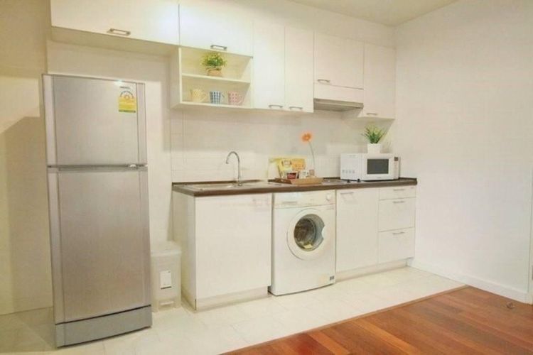 ตกแต่งครบ 2010 อื่นๆ 51 ตร.ม. 1 ห้องนอน 1 ห้องน้ำ คอนโดสำหรับ ขายใน คลองเตยเหนือ รูปที่ 2