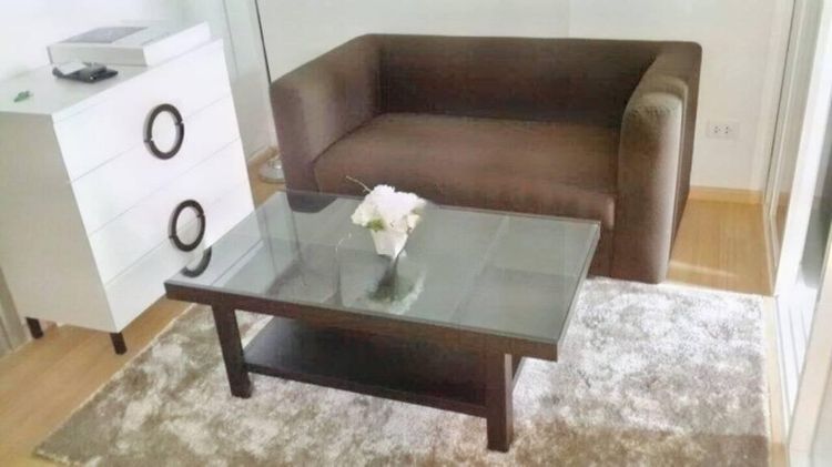 ตกแต่งครบ 2012 Sansiri 30 ตร.ม. 1 ห้องนอน 1 ห้องน้ำ คอนโดสำหรับ ขายใน หัวหมาก รูปที่ 2