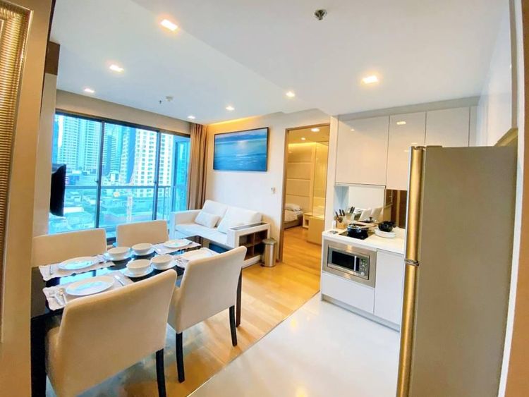 ตกแต่งครบ 2012 AP (Thailand) 66 ตร.ม. 2 ห้องนอน 2 ห้องน้ำ คอนโดสำหรับ ขายใน สีลม รูปที่ 2