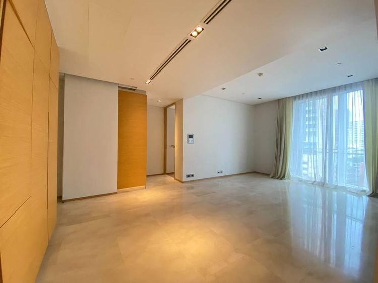 2011 อื่นๆ 93 ตร.ม. 2 ห้องนอน 2 ห้องน้ำ คอนโดสำหรับ ขายใน สีลม รูปที่ 2