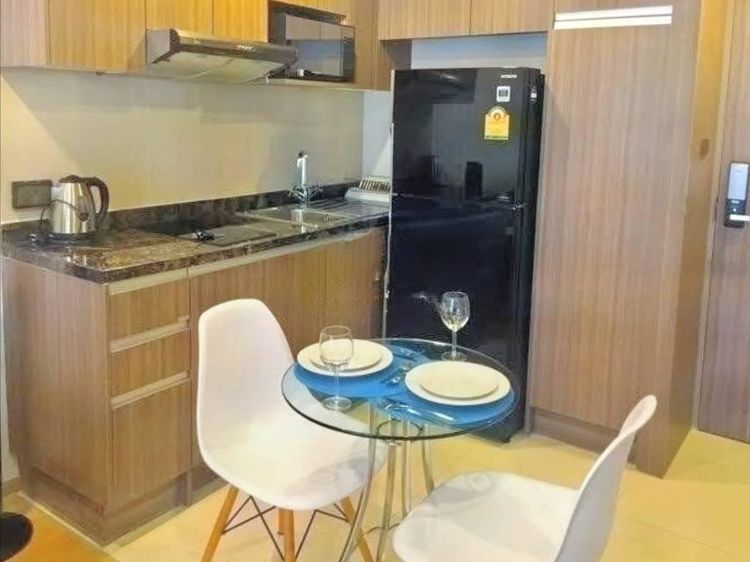 ตกแต่งครบ 2016 อื่นๆ 40 ตร.ม. 1 ห้องนอน 1 ห้องน้ำ คอนโดสำหรับ ขายใน คลองเตยเหนือ รูปที่ 3