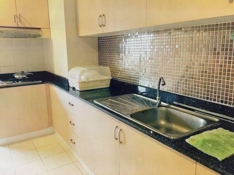 ตกแต่งครบ 2010 อื่นๆ 140 ตร.ม. 2 ห้องนอน 2 ห้องน้ำ คอนโดสำหรับ ขายใน คลองตันเหนือ รูปที่ 4