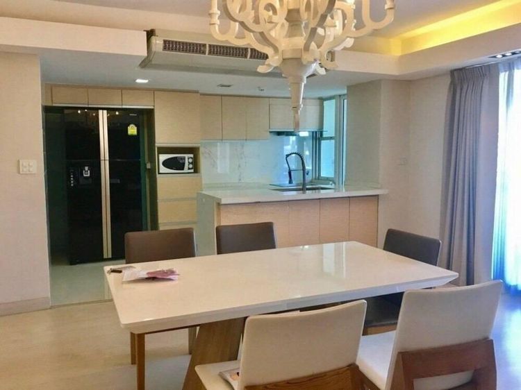 ตกแต่งครบ 2010 อื่นๆ 200 ตร.ม. 3 ห้องนอน 4 ห้องน้ำ คอนโดสำหรับ ขายใน คลองตันเหนือ รูปที่ 4