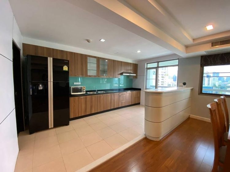 ตกแต่งครบ 2010 อื่นๆ 167 ตร.ม. 3 ห้องนอน 3 ห้องน้ำ คอนโดสำหรับ ขายใน คลองตันเหนือ รูปที่ 3