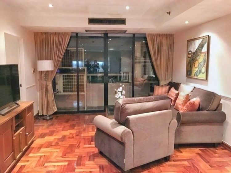 110 ตร.ม. 2 ห้องนอน 2 ห้องน้ำ คอนโดสำหรับ ขายใน คลองเตยเหนือ