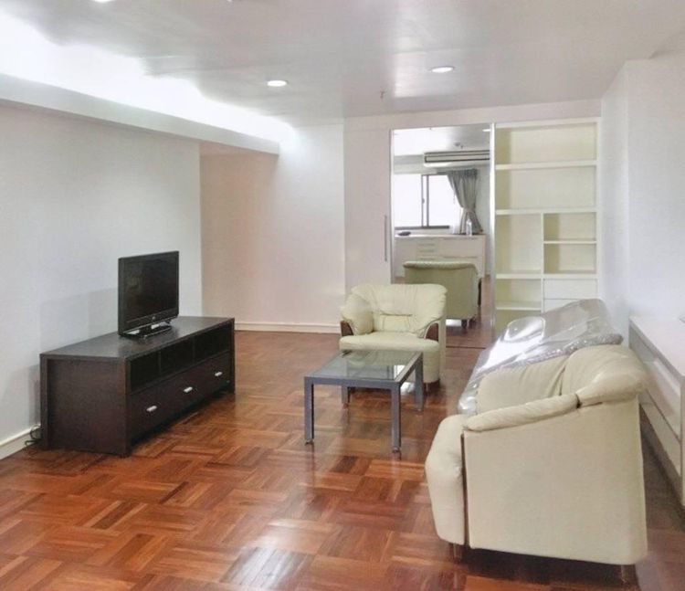 ตกแต่งครบ 2010 อื่นๆ 132 ตร.ม. 2 ห้องนอน 3 ห้องน้ำ คอนโดสำหรับ ขายใน คลองตันเหนือ รูปที่ 4