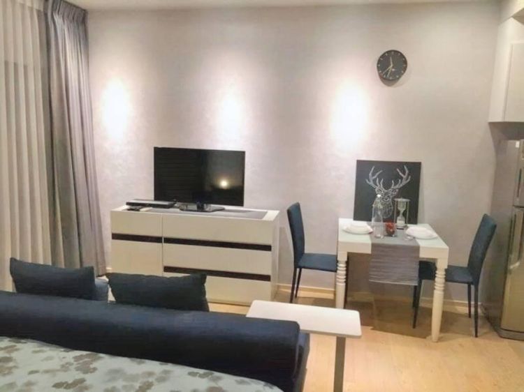 ตกแต่งครบ 2012 Noble Development 35 ตร.ม. 1 ห้องนอน 1 ห้องน้ำ คอนโดสำหรับ ขายใน คลองตัน รูปที่ 2