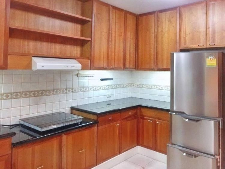 ตกแต่งครบ 2010 อื่นๆ 181 ตร.ม. 3 ห้องนอน 3 ห้องน้ำ คอนโดสำหรับ ขายใน ลุมพินี รูปที่ 4