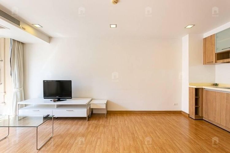 ตกแต่งครบ 2010 อื่นๆ 48 ตร.ม. 1 ห้องนอน 1 ห้องน้ำ คอนโดสำหรับ ขายใน คลองเตยเหนือ รูปที่ 2