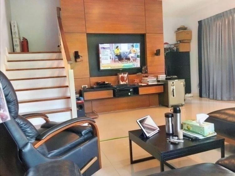 ตกแต่งครบ 2012 อื่นๆ 255 ตร.ม. 3 ห้องนอน 4 ห้องน้ำ ทาวน์เฮาส์สำหรับ ขายใน บางจาก รูปที่ 3