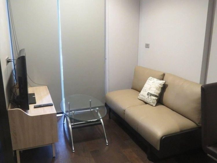 ตกแต่งครบ 2013 LPN Development 32 ตร.ม. 1 ห้องนอน 1 ห้องน้ำ คอนโดสำหรับ ขายใน คลองตัน รูปที่ 2