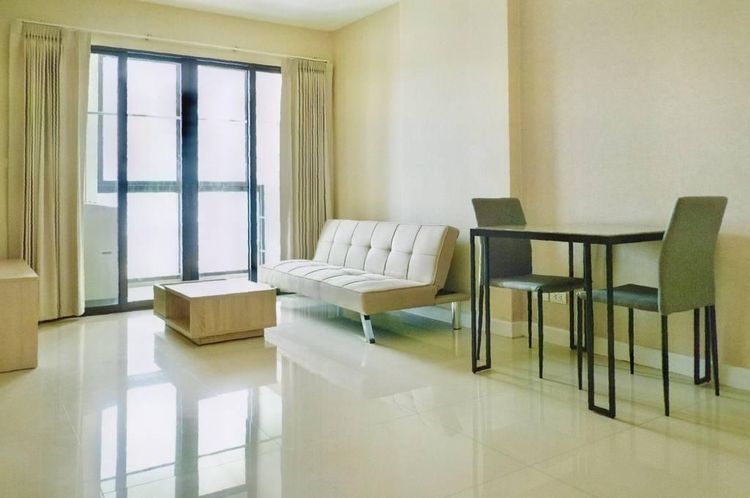 60 ตร.ม. 2 ห้องนอน 2 ห้องน้ำ คอนโดสำหรับ ขายใน ห้วยขวาง