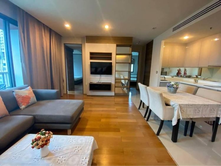 ตกแต่งครบ 2012 AP (Thailand) 80 ตร.ม. 2 ห้องนอน 2 ห้องน้ำ คอนโดสำหรับ ขายใน สีลม รูปที่ 2