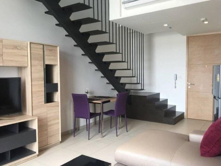 The Lofts Ekkamai / Condo For Rent and Sale / 1 Bedroom / 46.76 SQM / BTS Ekkamai / Bangkok