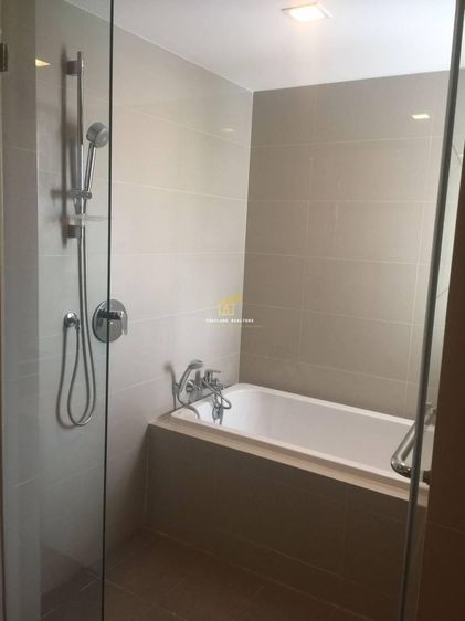 ตกแต่งครบ 2015 Major Development URGENT SALE!! 2 Bed 64 Sqm Maestro 39 รูปที่ 4