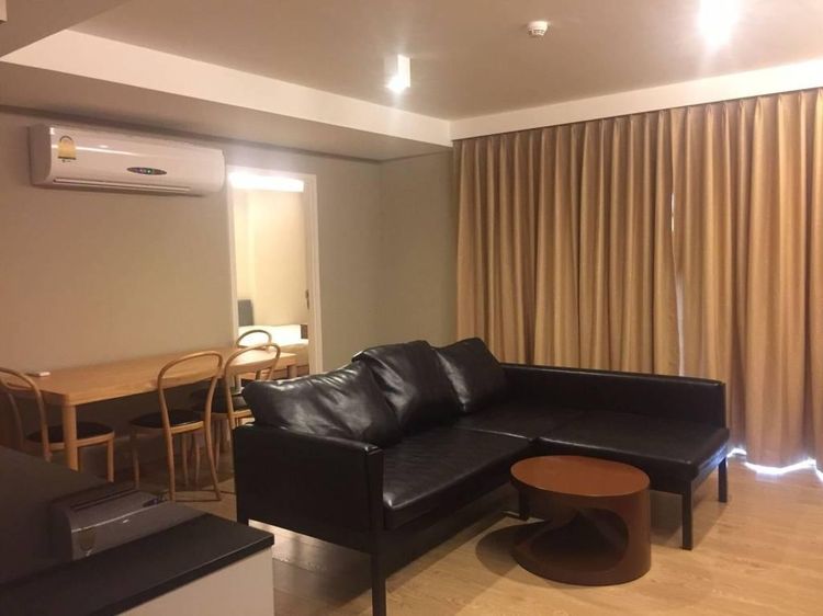 ตกแต่งครบ 2015 Major Development URGENT SALE!! 2 Bed 64 Sqm Maestro 39