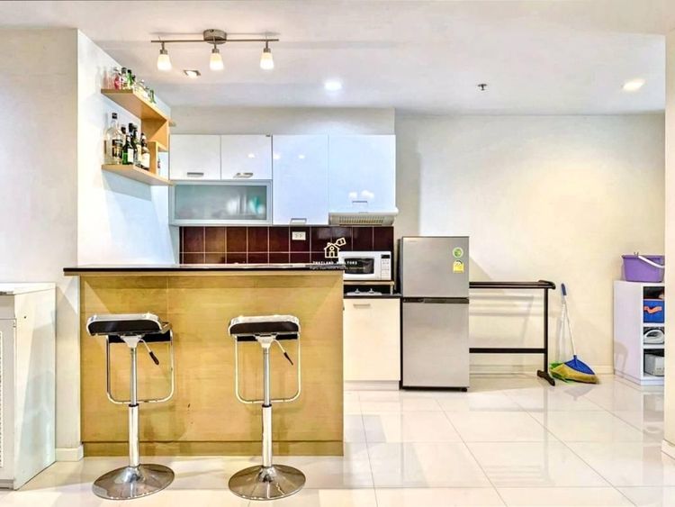 ตกแต่งครบ 2010 อื่นๆ 57 ตร.ม. 1 ห้องนอน 1 ห้องน้ำ คอนโดสำหรับ ขายใน คลองเตยเหนือ รูปที่ 3