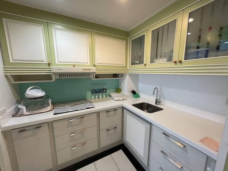 ตกแต่งครบ 2010 อื่นๆ 84 ตร.ม. 1 ห้องนอน 2 ห้องน้ำ คอนโดสำหรับ ขายใน คลองเตย รูปที่ 3