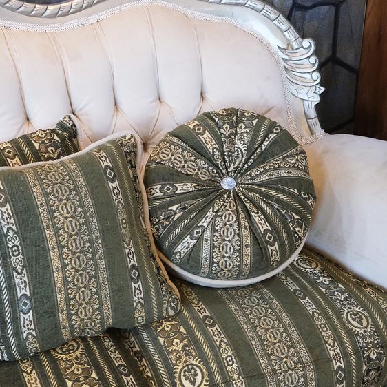 โซฟาหลุยส์ โซฟา 3 ที่นั่ง เบาะลายสวยมาก ดึงกระดุม หรูหราสไตล์หลุยส์ สินค้านำเข้า โครงไม้ รูปที่ 16