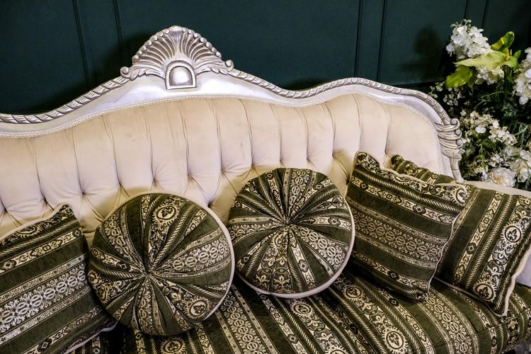 โซฟาหลุยส์ โซฟา 3 ที่นั่ง เบาะลายสวยมาก ดึงกระดุม หรูหราสไตล์หลุยส์ สินค้านำเข้า โครงไม้ รูปที่ 8