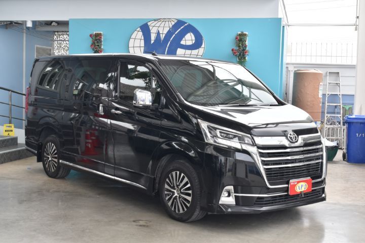 รถ Toyota Majesty 2.8 Premium สี ดำ