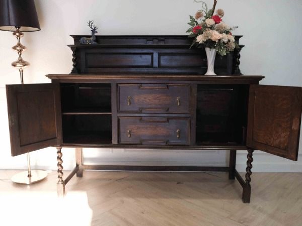 ไซด์บอร์ด 2 ประตู 2 ลิ้นชัก นำเข้าจากยุโรป รูปที่ 4