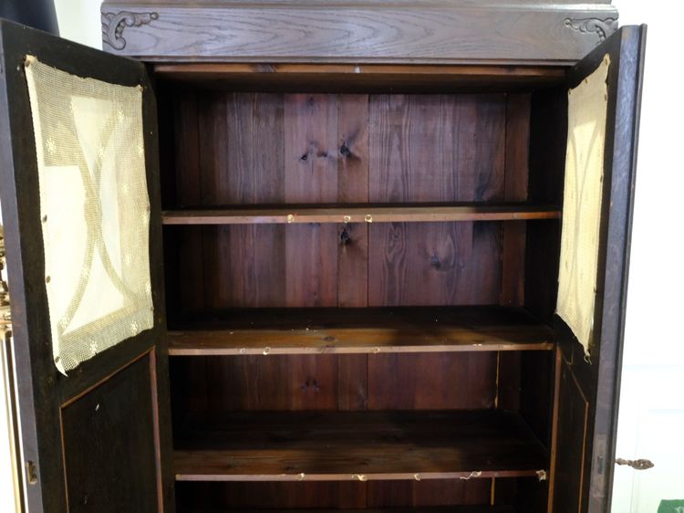 ตู้เสื้อผ้า 2บานเปิด สไตล์วินเทจ สีไม้วอลนัท งานยุโรปมาจากเยอรมนี รูปที่ 6