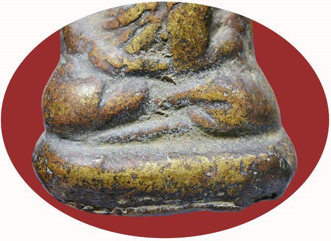 พระรูปหล่อโบราณหลวงพ่อเงิน วัดบางคลาน พิมพ์ขี้ตา สามชาย เนื้อทองผสม รูปที่ 5