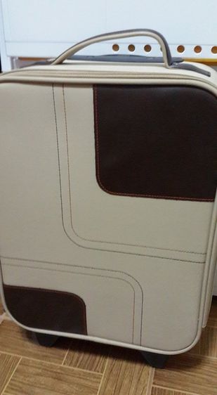 กระเป๋าเดินทางเก๋ๆๆๆสีสวยๆๆ รุ่น Taolley Bag รูปที่ 8