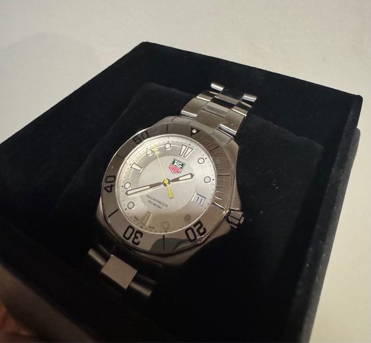 TAG HEUER AQUARACER QUARTZ SILVER DIAL 300m (Ref.WAB1111) สภาพสวยมาก หายาก รูปที่ 2