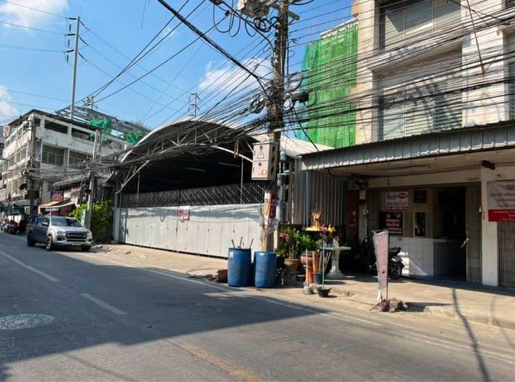 ขายหรือเช่า ทำเลทอง อยูอาศัยก็ได้ทำธุรกิจก็ดี